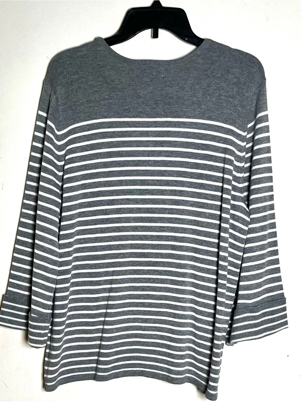 Liz Claiborne Gray & White Striped Long Sleeve Top - Picture 2 of 6